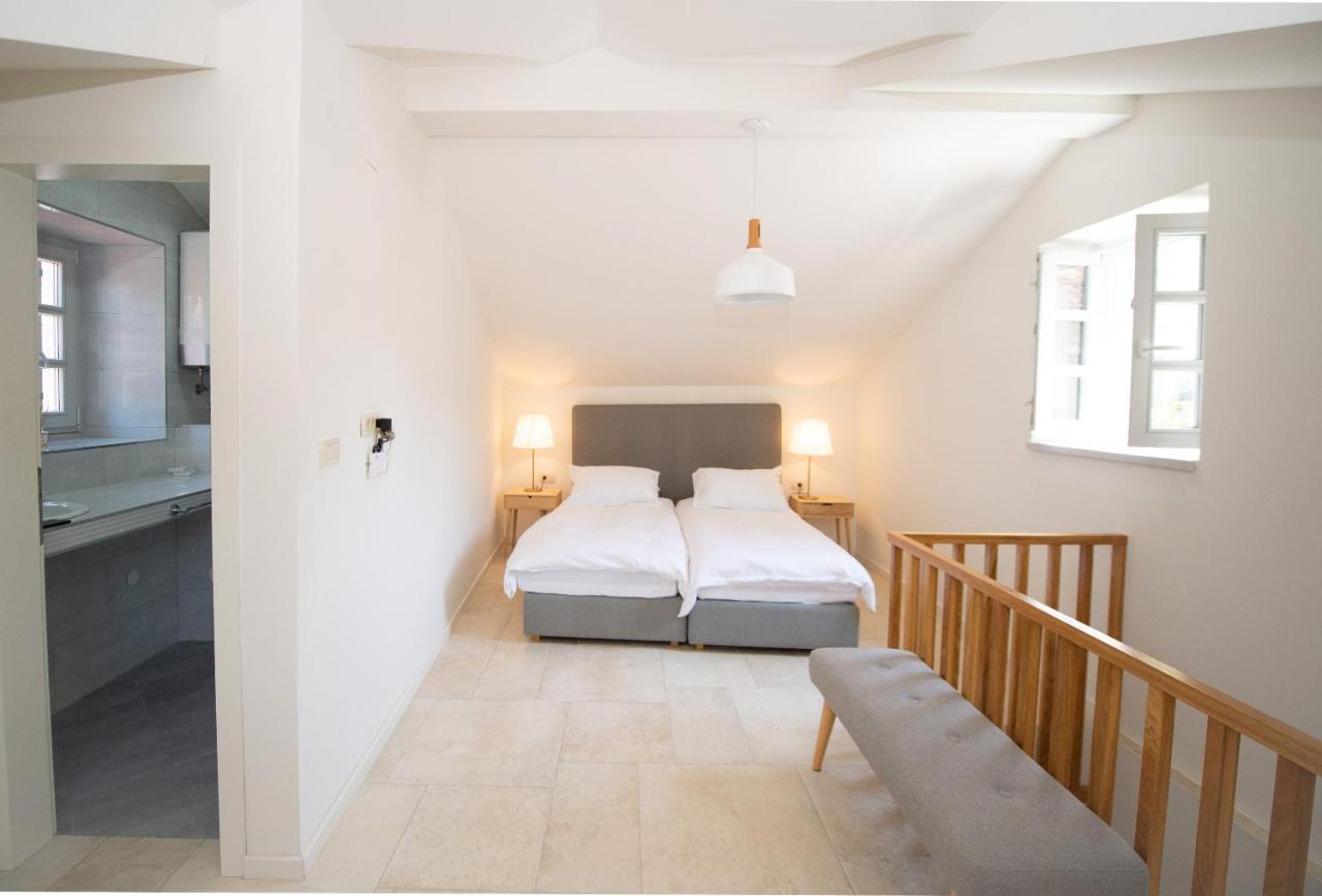 Katareo Apartments Kotor Luaran gambar