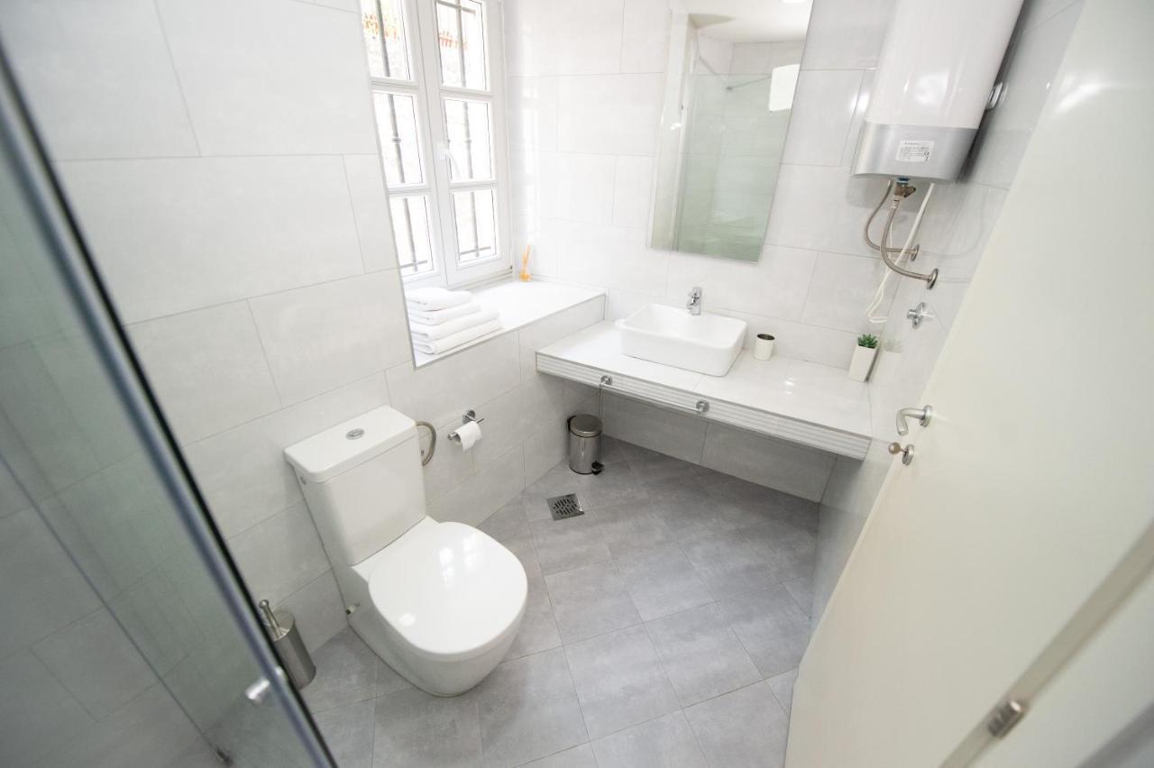 Katareo Apartments Kotor Luaran gambar